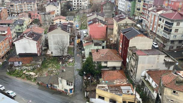 Gaziosmanpaşa’da kentsel dönüşüm kapsamında 5 riskli bina yıkıldı