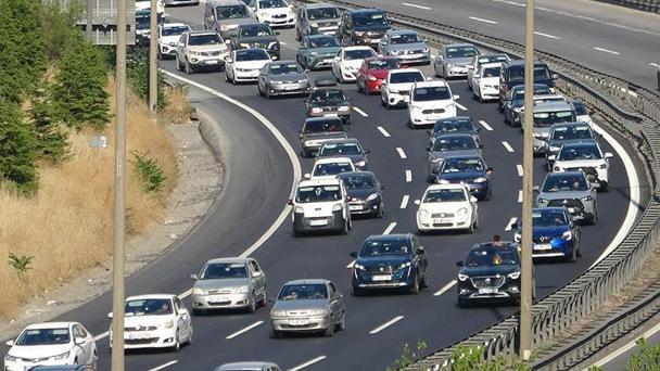 TEM Otoyolu Kocaeli geçişinde akıcı yoğunluk