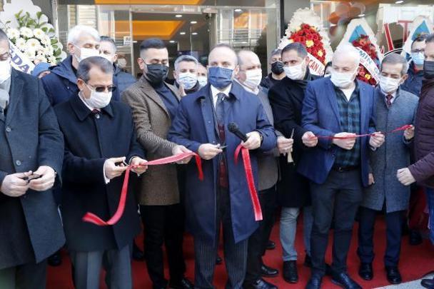 Bülent Turan: İstanbullu kar altındayken balıkçıda büyükelçi ile ne görüştüğünü açıklamak zorunda