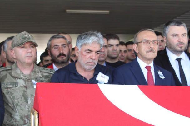 Pençe-Kilit Harekatı şehitleri toprağa verildi