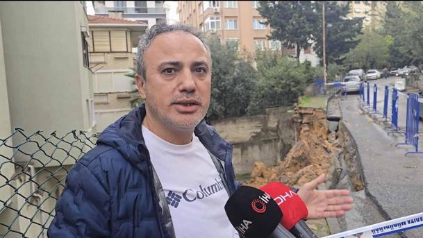 Maltepede istinat duvarının park halindeki 3 aracın üzerine çöktüğü anlar kamerada