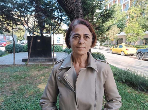 Karadağda ev hayali kuran çifti dolandırdığı ileri sürülen sanığa alacak davasında 3 ay tazyik hapsi