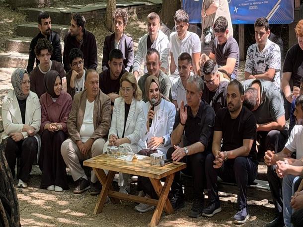 Bakan Göktaş: Şehit yakınları ile gazilerimizin talepleri doğrultusunda daha kapsamlı düzenlemeyi hayata geçiriyoruz