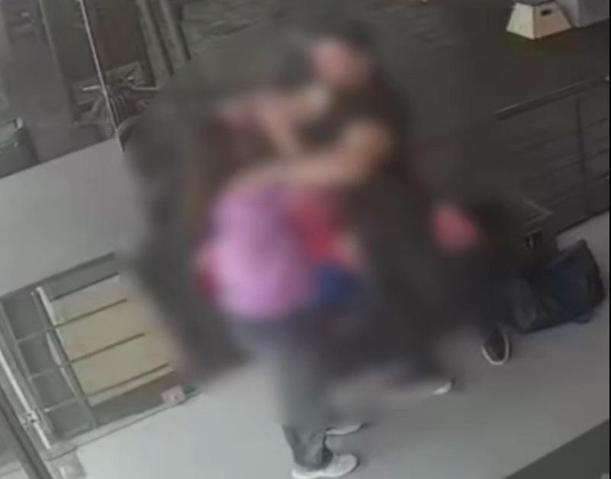 Spor salonunda kadına şiddet kamerada