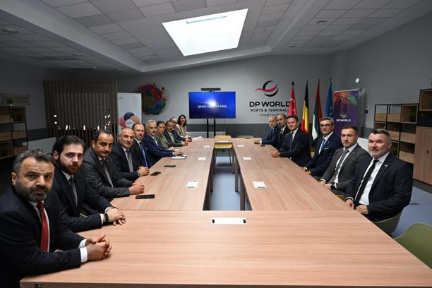 Bakan Uraloğlu, Romanyada