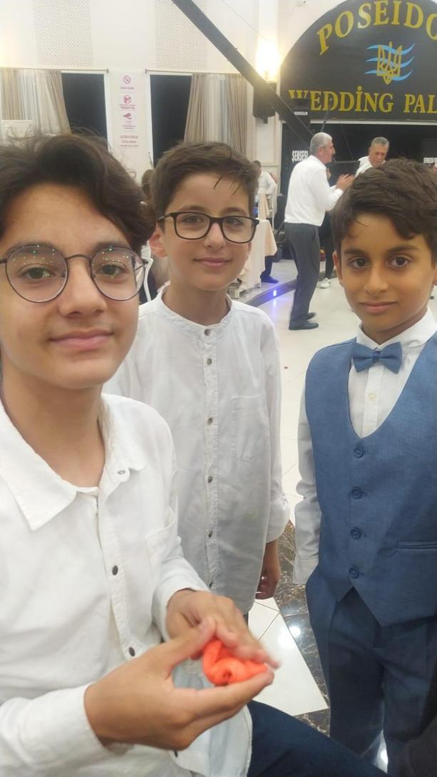 Öğretmen çift ve iki çocuğu depreme dayanıklı diye taşındıkları evde öldüler