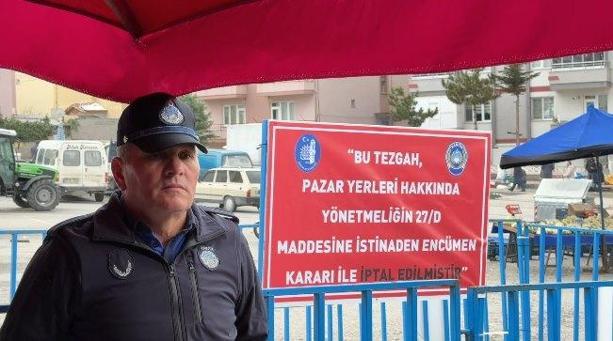Ürünleri çöpe döken 2 pazarcının yer tahsisi iptal edildi