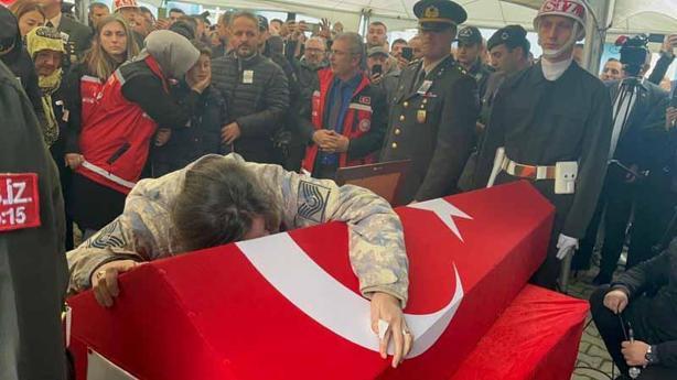 Şehitler memleketlerinde son yolculuğuna uğurlandı
