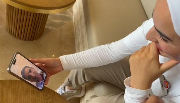 Babasının sınav çıkışı çiçeklerle karşıladığı Çimen, üniversiteyi kazandı