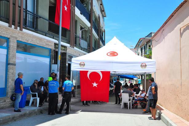 Bakan Yerlikaya: Hatayda görev yapan komiser yardımcımız şehit oldu