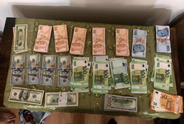 FETÖnün güncel finans yapılanmasına darbe: 13 gözaltı
