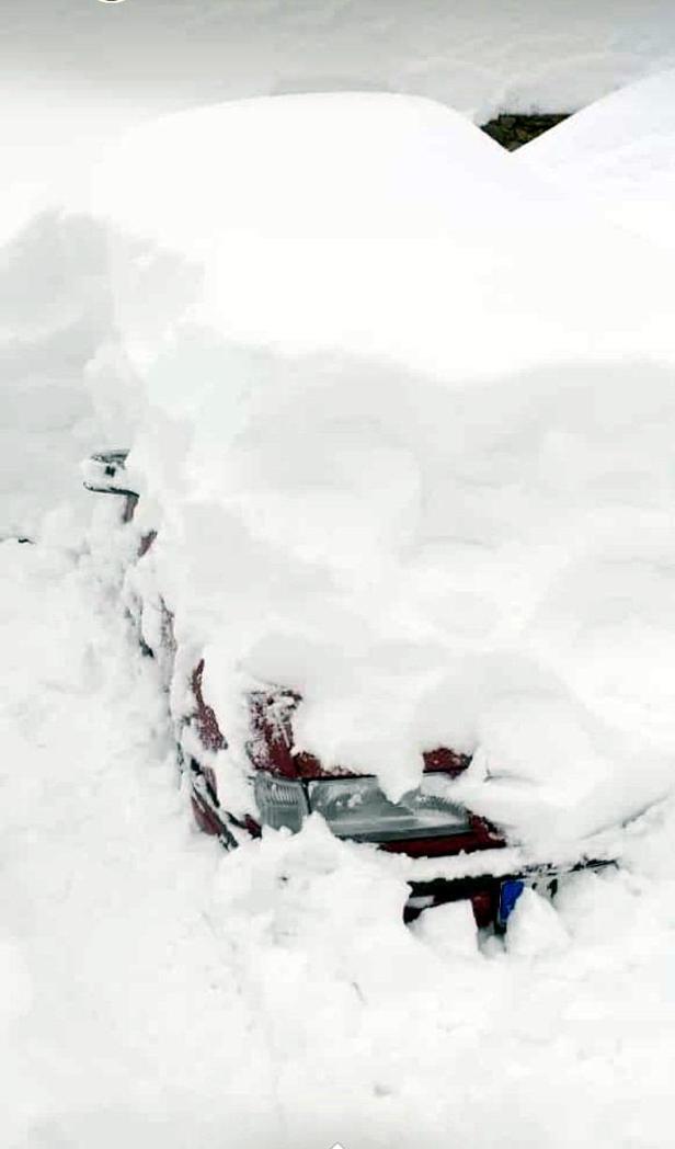 Kastamonuda araçlar, karda kayboldu