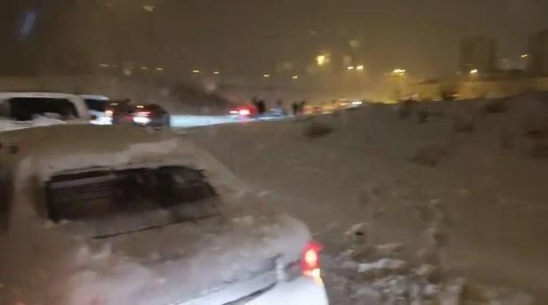 Elazığda 311 köy yolu, kardan ulaşıma kapandı