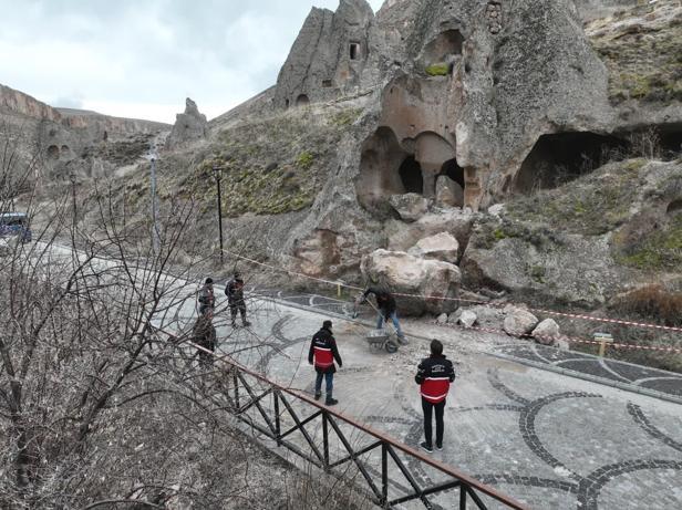Soğanlı Vadisi’nde kaya parçası düştü