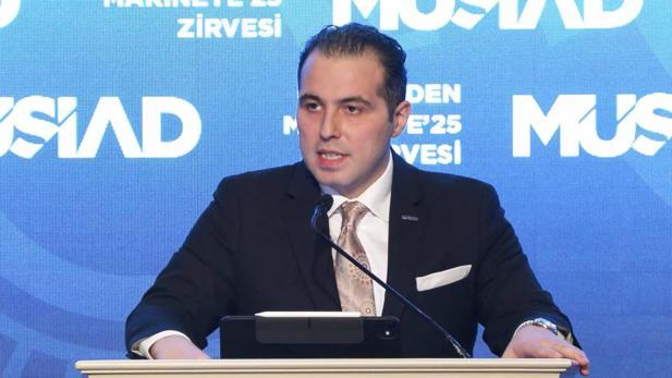 Mustafa Varank: Bizler yatırımın, yerli ve milli üretimin derdindeyken birileri bunları baltalamanın derdinde