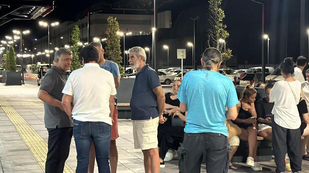 İzmir Seferihisar açıklarındaki teknede yangının ardından patlama: 6 yaralı