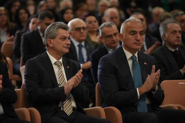 Türk tarihinin anlatıldığı Genel Okuyucu Dizisi kitapları tanıtıldı