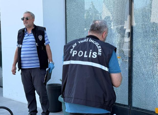 Antalyada oto galeriye silahlı saldırı