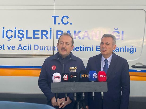 Foça’da selde kaybolan kişiyi arama çalışmaları 2’nci gününde