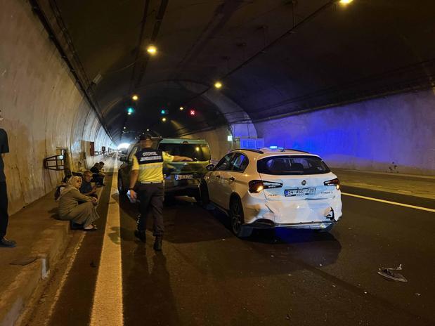 TEM’de tünel içinde zincirleme kazada 5 kişi yaralandı; ulaşım aksadı