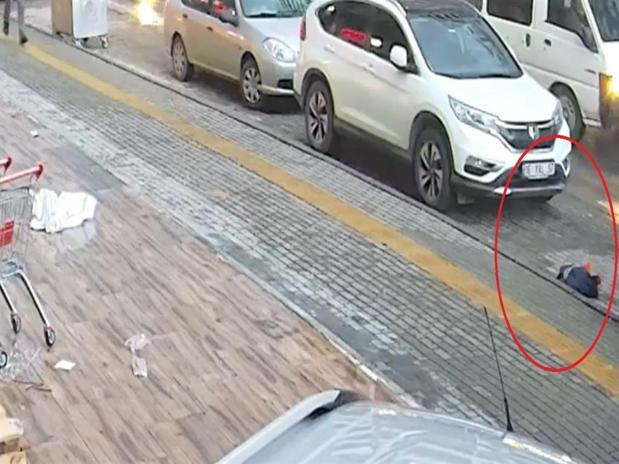 Uyuşturucu sanıkları duruşmada giydirilen montla belirlendi, 18’er yıl hapis verildi