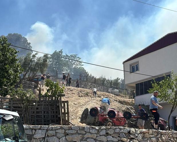 Bursa’da makilikte çıkıp ormana sıçrayan yangın kontrol altına alındı