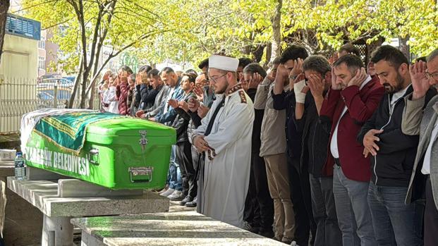 Motosiklet kazasında ölen Hilal, son yolculuğuna uğurlandı