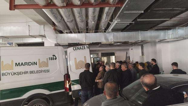 Mardinde anne, baba ve 5 yaşındaki kızları, başlarından vurulmuş halde ölü bulundu