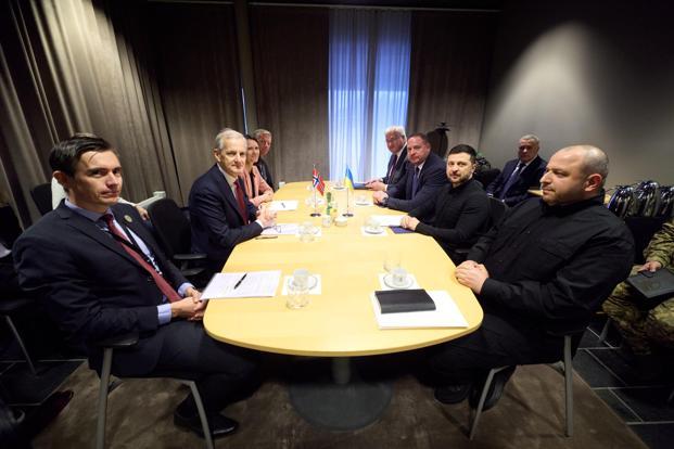 Zelenskiy: Norveç’ten 150 milyon dolarlık enerji desteği aldık