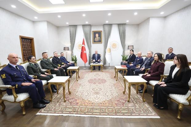 Bakan Güler, bakanlıkta görevli öğretmenlerle bir araya geldi