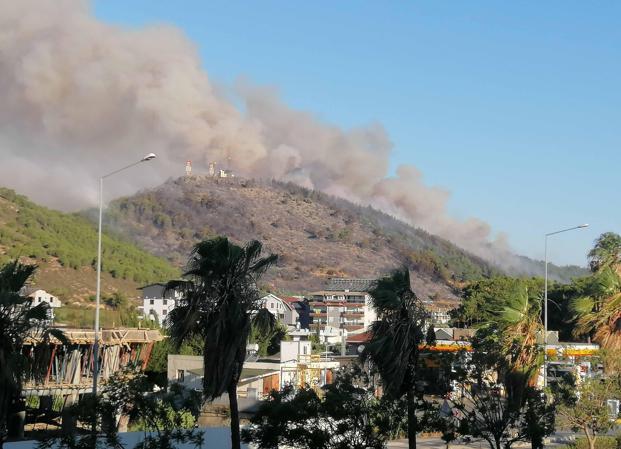 Antalyada orman yangını