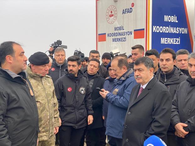 Libya askeri heyetini taşıyan uçağın düştüğü alanda çalışmalar sürüyor