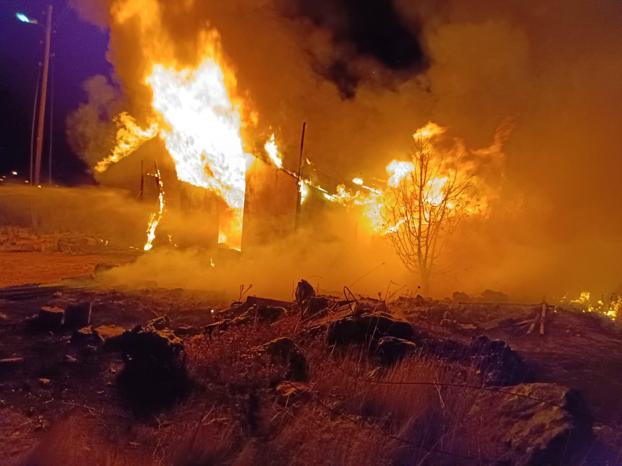 Kahramanmaraşta, depoda çıkan yangında 70 ton buğday küle döndü