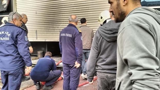 Ankarada maket imalathanesinde yangın