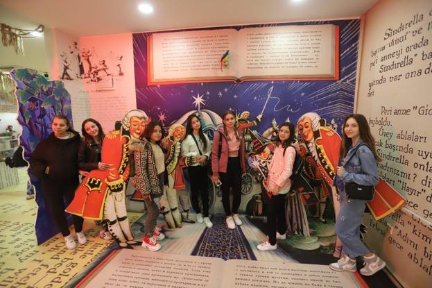 23 Nisan’da kardeş ülkelerden gelen çocuklar İstanbul’da ağırlandı