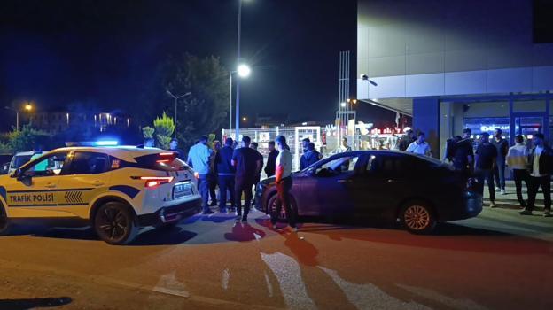 Bursa’da kavga ihbarına giden polis, otomobilde oyuncak silah ele geçirdi