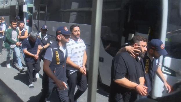 İstanbul ve Tekirdağda yasa dışı bahis operasyonunda gözaltına alınan 86 kişi adliyeye sevk edildi