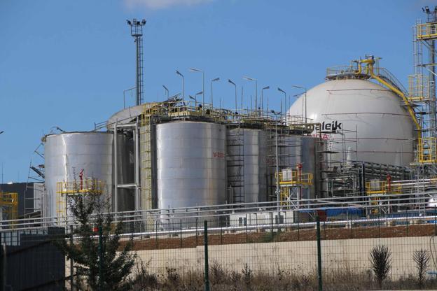 Petrokimya tesisinde patlama: 2 ölü