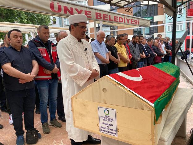 Çanakkaledeki patlamada ölen sağlık personeli, Orduda toprağa verildi