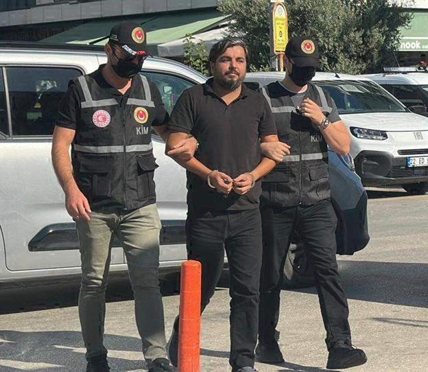 Kapıkulede TIRda yurt dışına kaçarken yakalanan Arif Kocabıyık, adliyeye sevk edildi