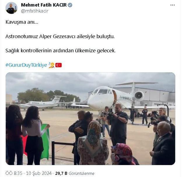 Alper Gezeravcı, ailesi tarafından karşılandı