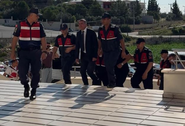 Silifke Belediye Başkanı ile 7 şüpheli tutuklandı
