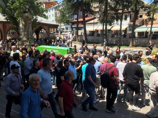 Eski nişanlısını öldüren Fatmanın kullandığı tabanca, polise ait çıktı