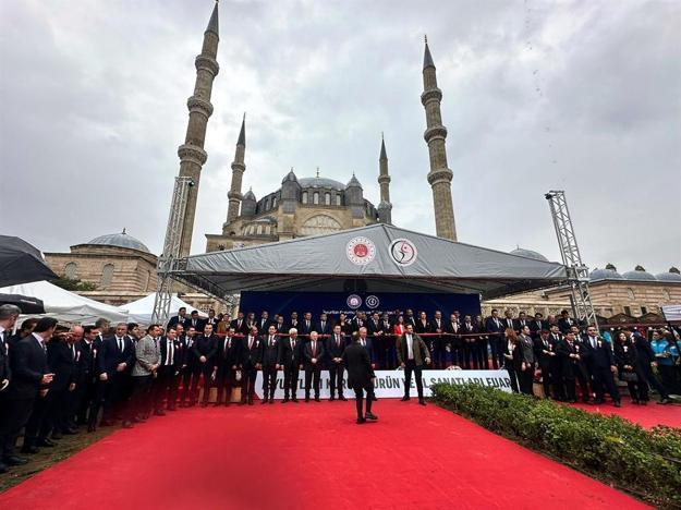 Bakan Tunç: Alıkoyduğunuz insan hakları savunucularını serbest bırakmanız gerekir
