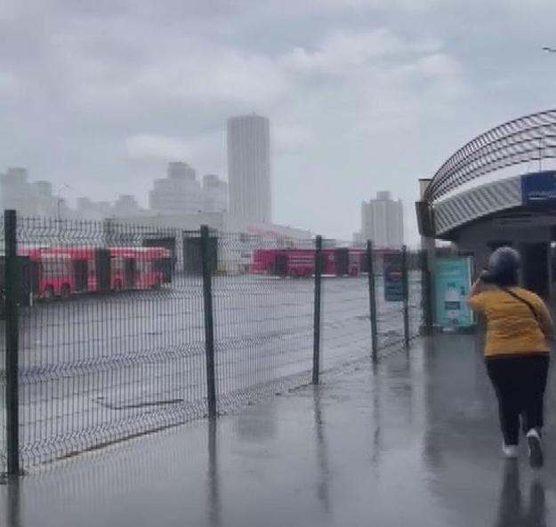 İstanbulda yağmur etkili oluyor