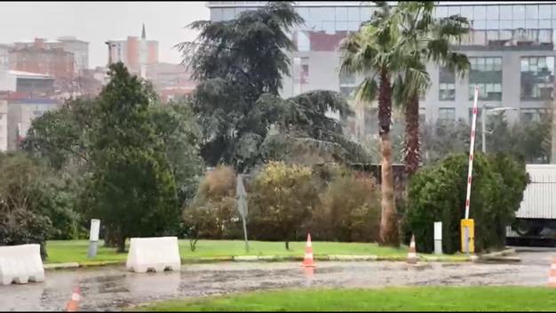 İstanbulda kar yağışı etkili oluyor