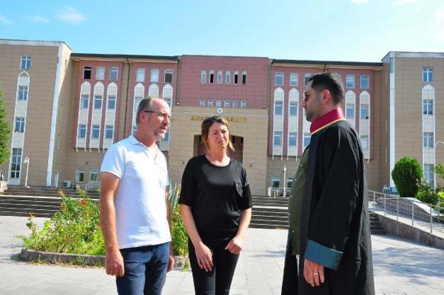 Öğrencisiyle evlenen öğretmen hakkında suç duyurusu