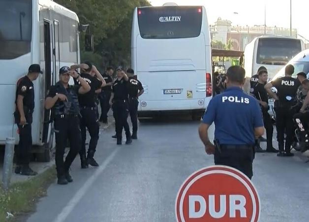 İzmirdeki yolsuzluk operasyonu; Tunç Soyer ve bazı şüpheliler adliyede