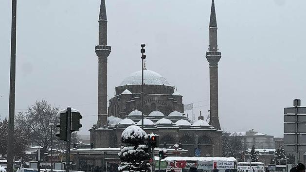 Kayseride kar yağışı