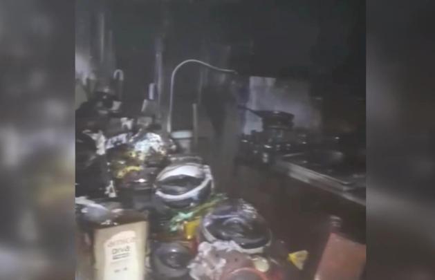 Evde çıkan yangında anne-baba öldü, zihinsel engelli oğulları ağır yaralandı